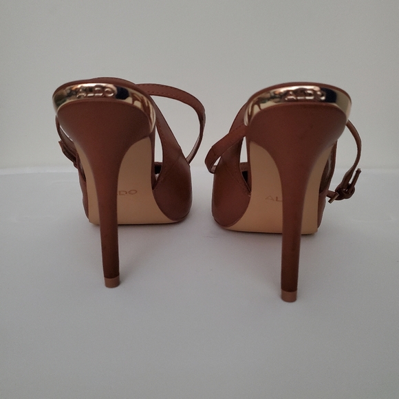 ALDO - Picture 2 of 4